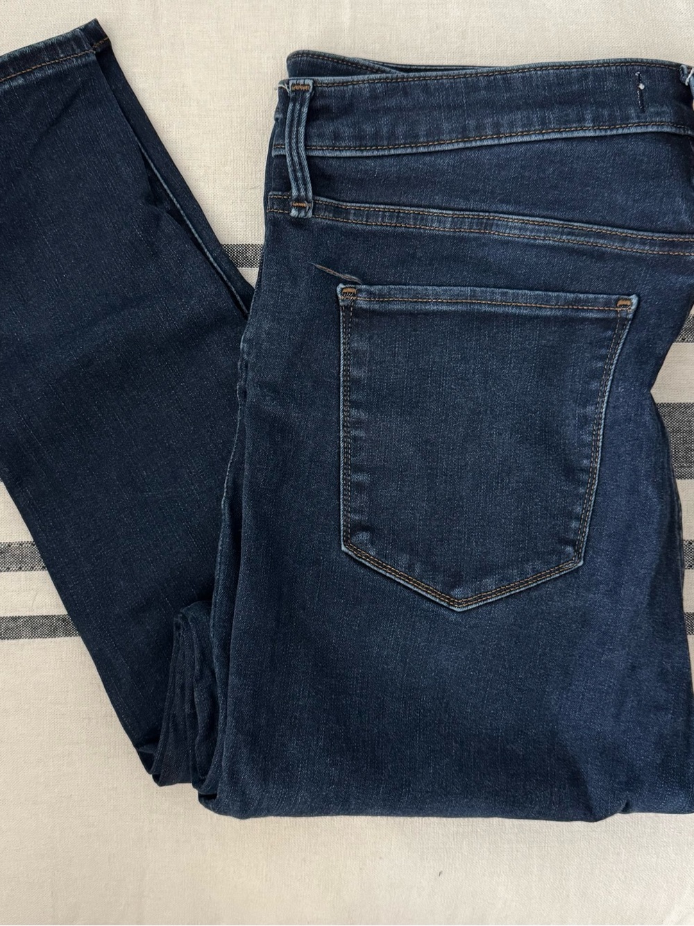 Abercrombie & Fitch Dark Blue Women's Super Skinny High Rise Denim Jeans